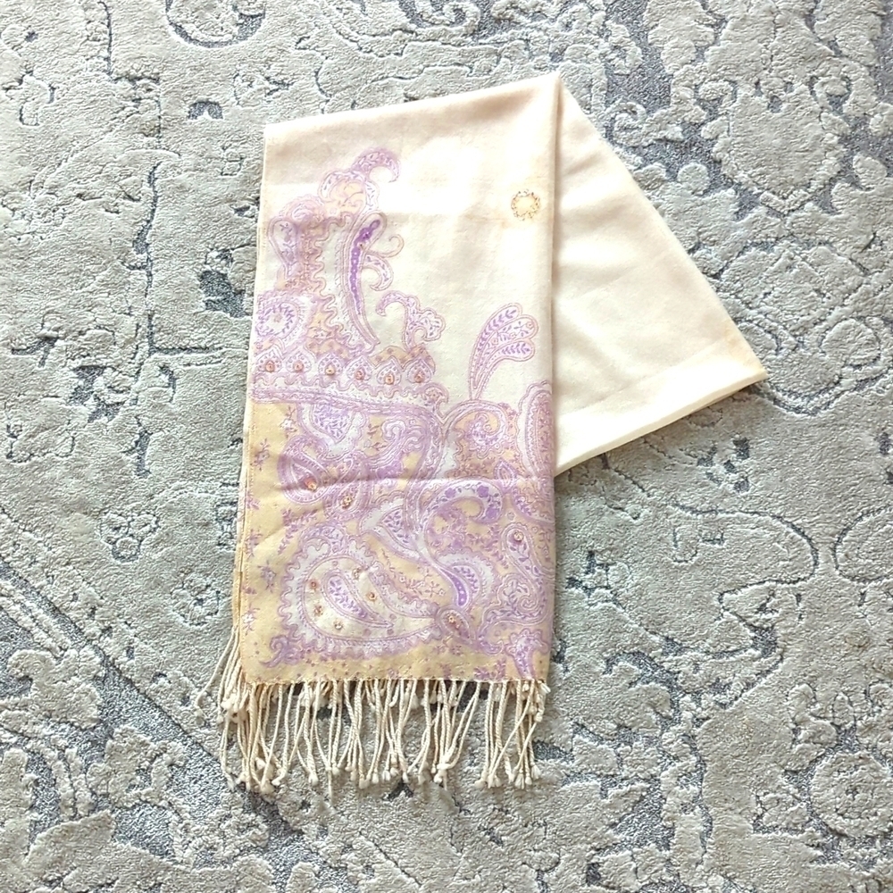 Old Navy, Scarf, 100% Wool, Paisley Print Fringe, Prink Cream 70" l x 20" w